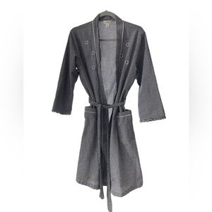 Miss Elaine Seersucker Navy/white robe Size Medium